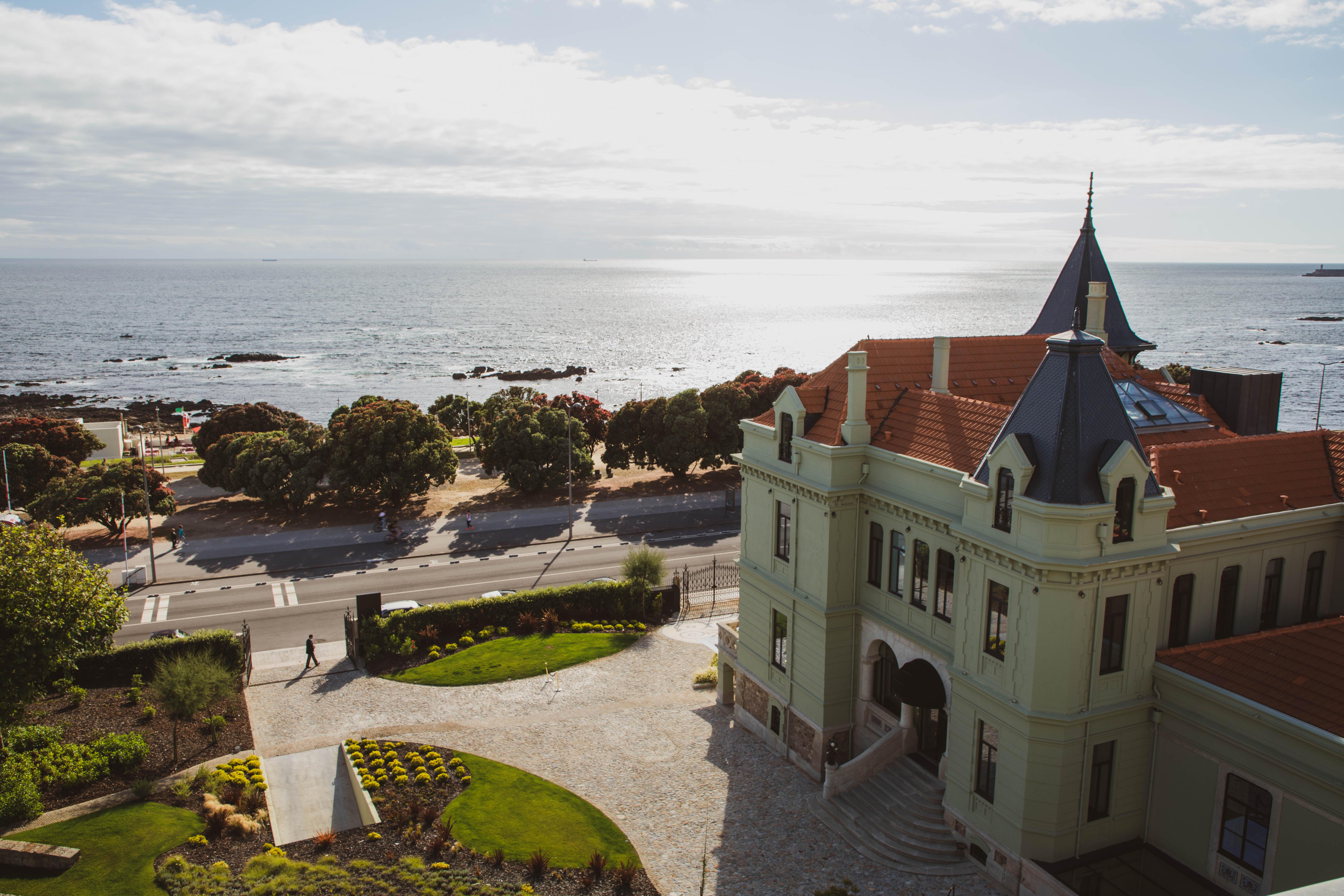 Vila Foz Hotel & Spa - Member Of Design Hotels Порто Екстериор снимка The Old Harbour Master's House, now the Maritime Museum