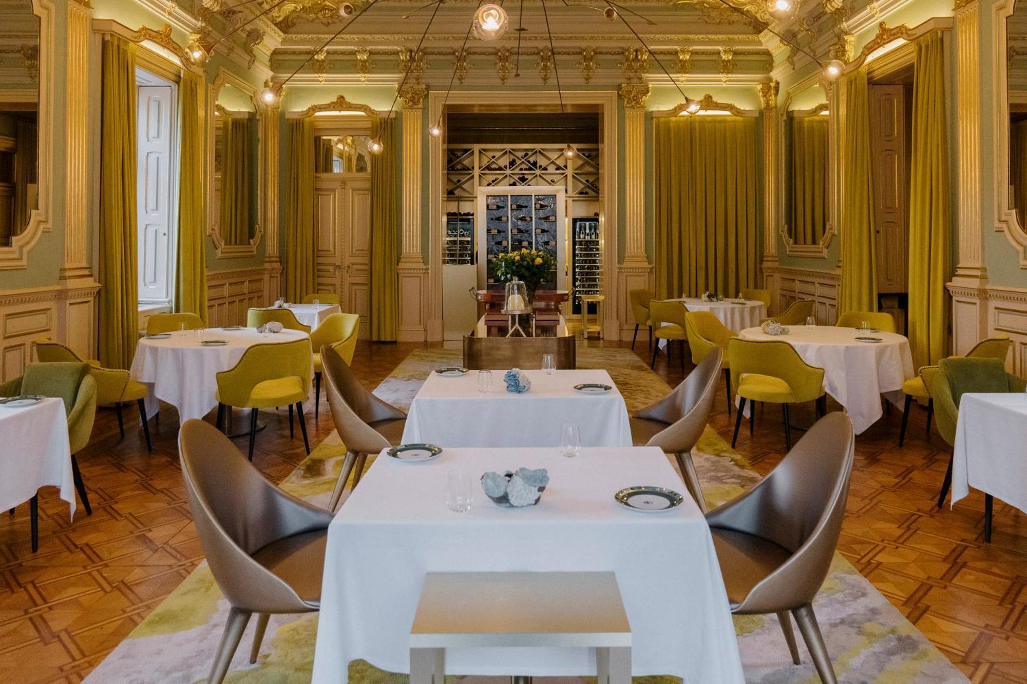 Vila Foz Hotel & Spa - Member Of Design Hotels Порто Екстериор снимка Restaurant "La Table d'Or"
